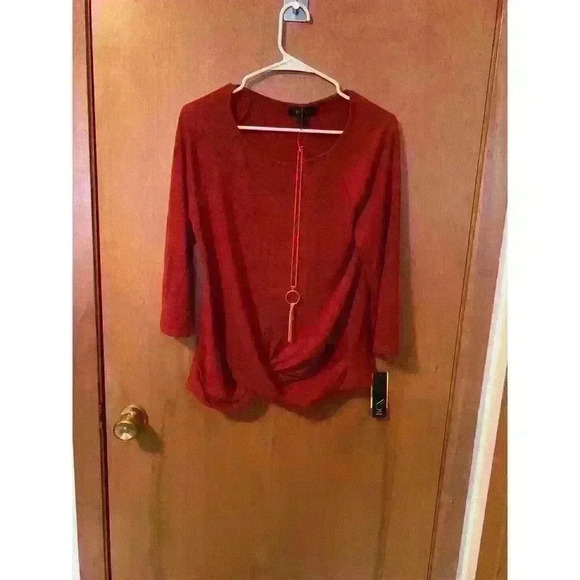 BCX Juniors Size M Red Long Sleeve Sweater - Picture 1 of 3